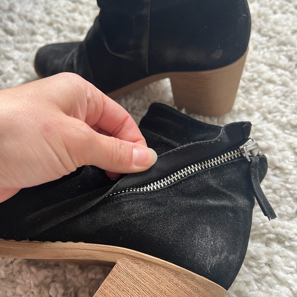 Slouchy Look Booties - Picture 3 of 4